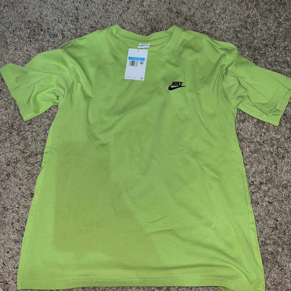 Mens Nike tee